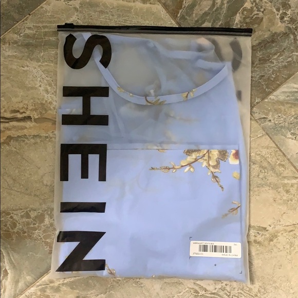 I have a lot of new clothes and I don't have space - Picture 3 of 3